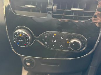 RENAULT CLIO 1.5 Dynamique S MediaNav dCi 90 EDC Auto