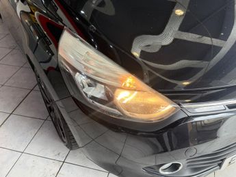 RENAULT CLIO 1.5 Dynamique S MediaNav dCi 90 EDC Auto