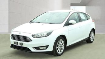 Ford Focus 1.0 T EcoBoost Titanium White 5dr LOW TAX+SATNAV+CRUISE+9 STAMPS