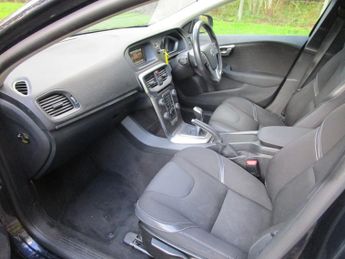 VOLVO V40 2.0 SE D2 - 20 Tax - New Brakes - Heated seats