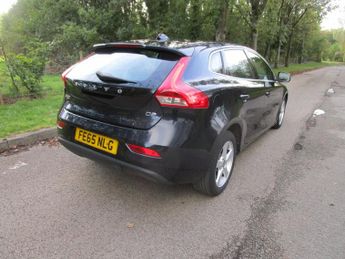 VOLVO V40 2.0 SE D2 - 20 Tax - New Brakes - Heated seats