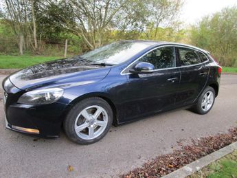 VOLVO V40 2.0 SE D2 - 20 Tax - New Brakes - Heated seats