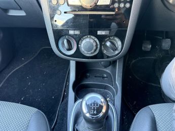VAUXHALL CORSA 1.4 i 16v SE