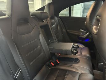MERCEDES-BENZ CLA 2.0 CLA220d AMG Line