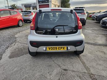PEUGEOT 107 1.0 12V Urban
