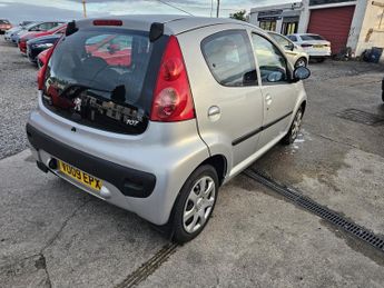 PEUGEOT 107 1.0 12V Urban