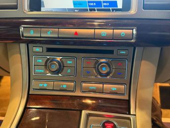 JAGUAR XF 3.0 d V6 Luxury