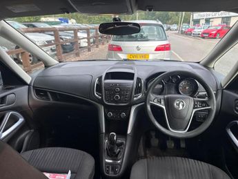 VAUXHALL ZAFIRA TOURER 1.8 16V Exclusiv Euro 5 5dr