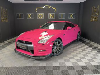 NISSAN GT-R 3.8 V6 Premium Black