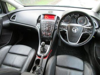 VAUXHALL ASTRA 2.0 CDTi Elite