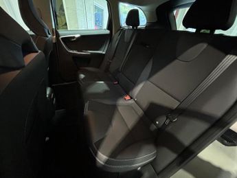 VOLVO XC60 2.4 D4 SE