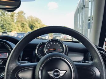 MINI HATCH 1.5 Cooper D Euro 6