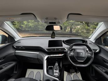 PEUGEOT 3008 1.2 PureTech Active