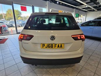 VOLKSWAGEN TIGUAN 2.0 TDI SE Navigation