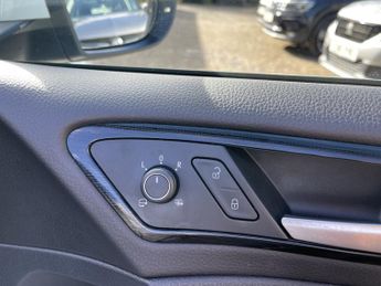 VOLKSWAGEN GOLF 2.0 TDI GT