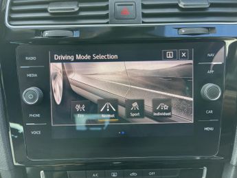 VOLKSWAGEN GOLF 2.0 TDI GT