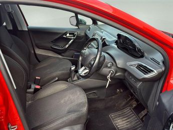 PEUGEOT 208 1.2 PureTech Allure Euro 6 5dr