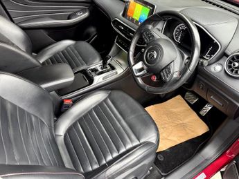MG MG HS 1.5 T-GDI Exclusive