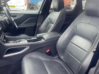 JAGUAR F-PACE 2.0 D180 R-Sport Auto AWD Euro 6 (s/s) 5dr