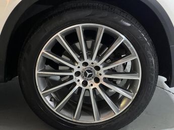 MERCEDES-BENZ GLC 2.1 GLC220d AMG Line (Premium) G-Tronic 4MATIC Euro 6 (s/s) 5dr
