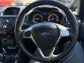 FORD FIESTA 1.0 Zetec Euro 5 (s/s) 5dr