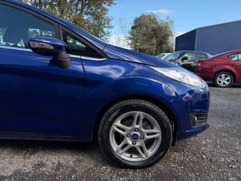 FORD FIESTA 1.0 Zetec Euro 5 (s/s) 5dr