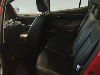 NISSAN LEAF 30kWh Tekna Auto 5dr