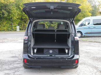 VOLKSWAGEN ID. BUZZ Pro 77kWh Style with Open & Close Electric Tailgate in Grenadill