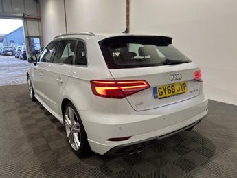 AUDI A3 1.5 TFSI CoD 35 S line
