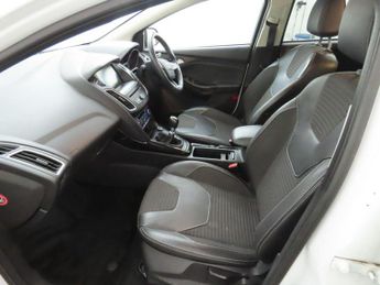 FORD FOCUS 1.0T EcoBoost Titanium X Euro 6 (s/s) 5dr