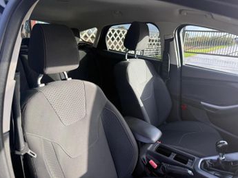 FORD FOCUS 1.5 TDCi Zetec Euro 6 (s/s) 5dr