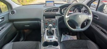 PEUGEOT 3008 1.6 HDi Allure