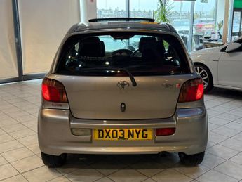 TOYOTA YARIS 1.5 VVT-i T Sport