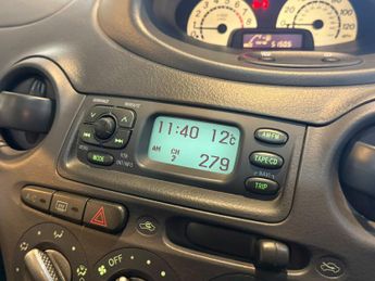 TOYOTA YARIS 1.5 VVT-i T Sport