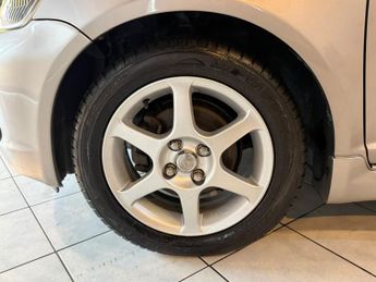 TOYOTA YARIS 1.5 VVT-i T Sport