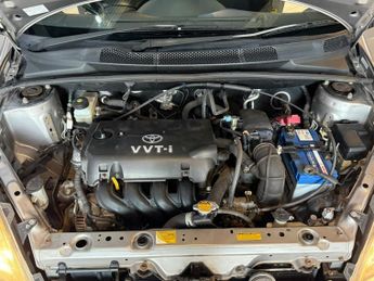 TOYOTA YARIS 1.5 VVT-i T Sport