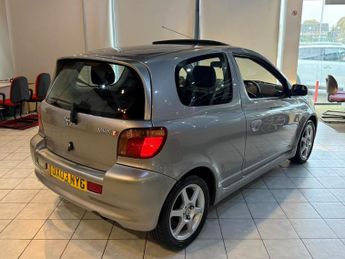 TOYOTA YARIS 1.5 VVT-i T Sport