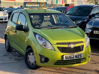 Chevrolet Spark 1.0i + Hatchback 1