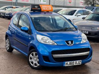 Peugeot 107 1.0 12v Urban Hatchback 1