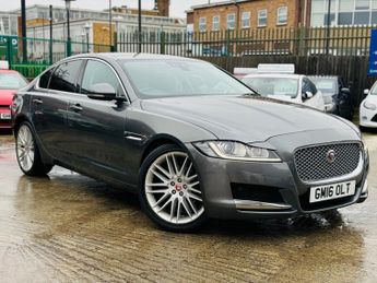 Jaguar XF 2.0d Portfolio Saloon 2