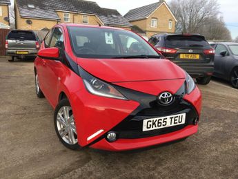 Toyota AYGO VVT-I X-Pression X-Shift 1