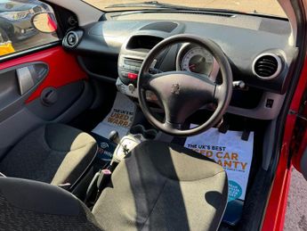 Peugeot 107 1.0 12v Urban Hatchback 1