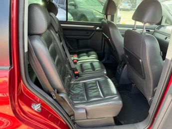 Volkswagen Touran 1.4 TSI Sport MPV 5dr Petrol Automatic (7 Seats) (180 g/km, 138 