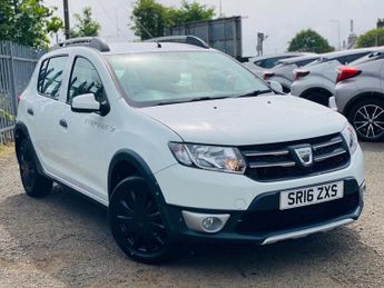 Dacia Sandero 0.9 Tce Laureate ULEZ FREE 1YR MOT 0.9