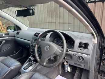 Volkswagen Golf 2.0 Fsi Gt Hatchback 2
