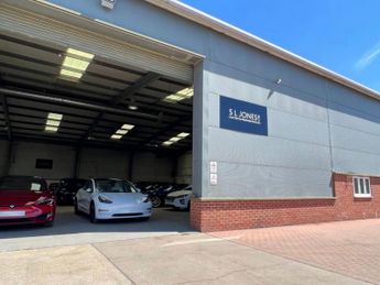 Tesla Model 3 Performance, Autopilot, Premium White Interior, Immersive Sound 