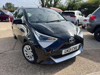 Toyota AYGO X-play TSS VVT-I Auto 1