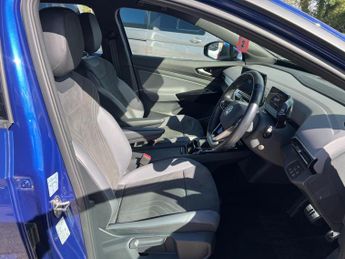 Volkswagen ID.4 109KW 52KWH LIFE PURE 110KC