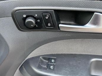 Volkswagen Caddy Maxi C20 Life Tdi Semi-auto 1.6