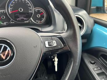 Volkswagen E-up 60KW 32KWH